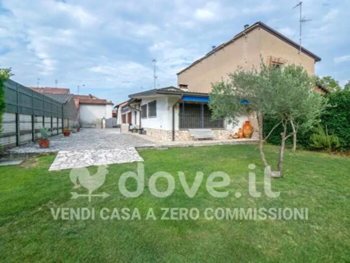 Casa trilocale in vendita in Via a Depretis Snc, Bressana Bottarone