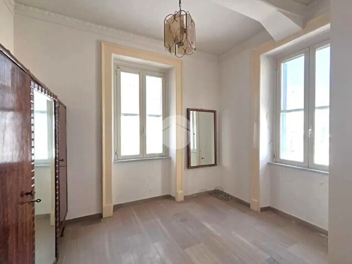 Appartamento trilocale in vendita in Via Guglielmo Pepe, Messina