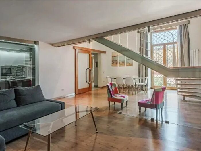Appartamento trilocale in vendita in Rampe San Giovanni Maggiore, Napoli