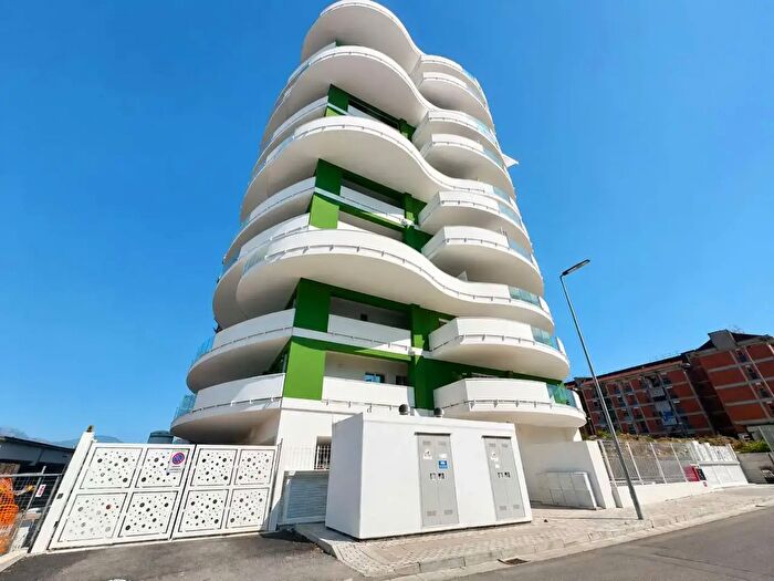 Appartamento quadrilocale in affitto in Salerno