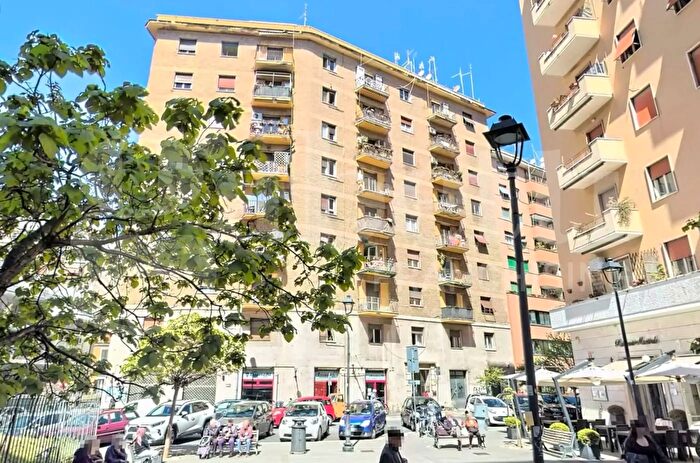 Appartamento con 5 locali in vendita in Via dei Galla E Sidama, Roma