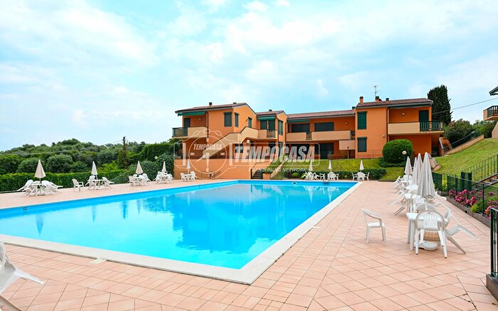 Appartamento trilocale in vendita in Via Rosario, Polpenazze