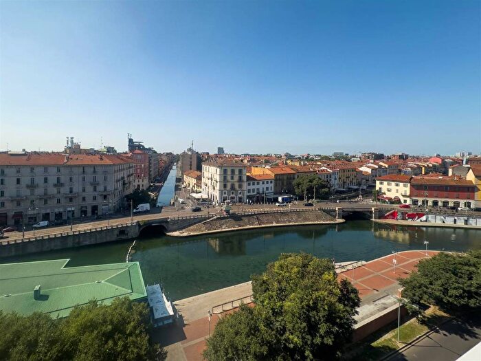 Appartamento trilocale in affitto in Via Pietro Panzeri, Ticinese, Milano