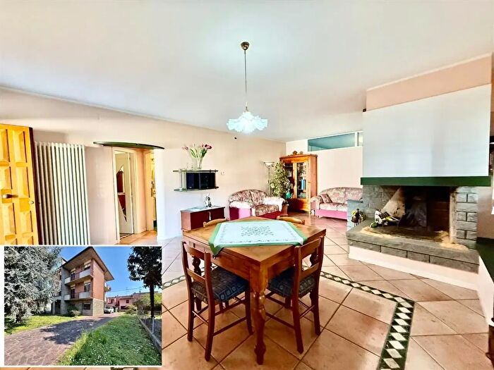 Casa con 13 locali in vendita in Via Santerno Ammonite H, Ravenna