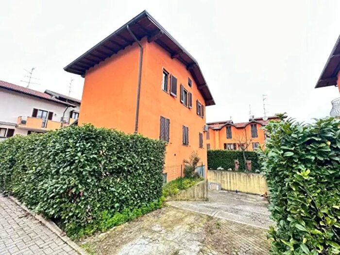 Casa quadrilocale in vendita in Romentino