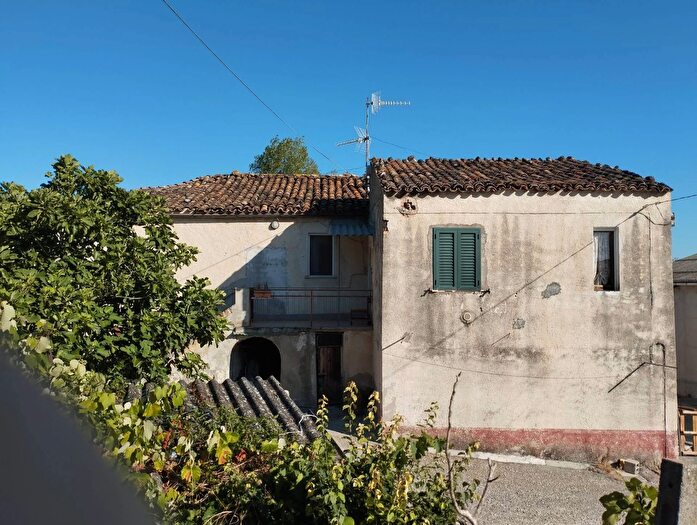 Casa trilocale in vendita in Caprafico Stada Statale Snc, Teramo