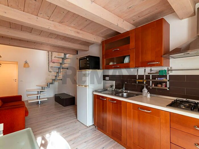 Appartamento quadrilocale in vendita in Vicolo del Giglio, Jesi