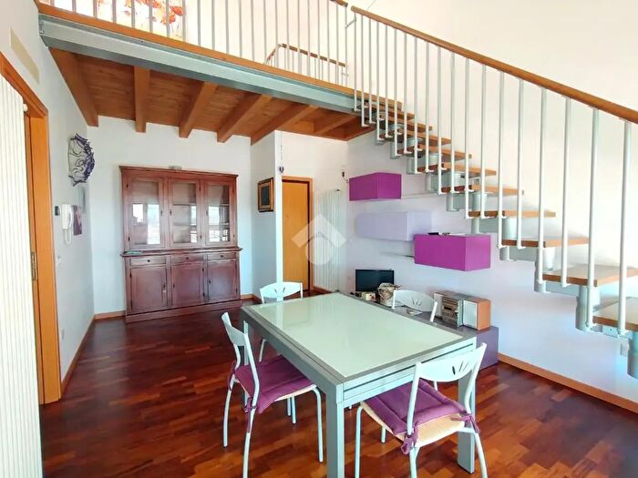 Appartamento trilocale in affitto in Via Pirano, Ravenna