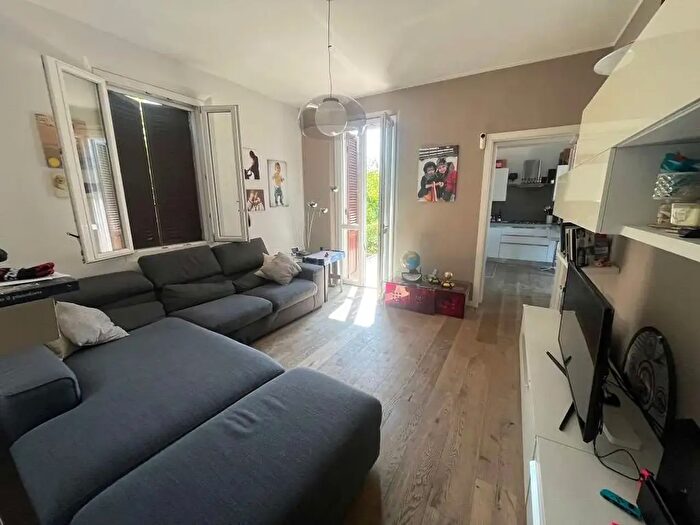 Appartamento con 6 locali in vendita in Modena