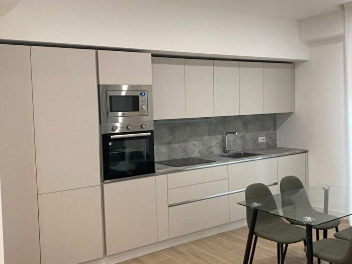 Appartamento bilocale in affitto in Via Roncaglia, Washington, Milano