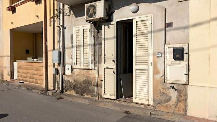 Appartamento quadrilocale in vendita in Via Santa Marina, Milazzo