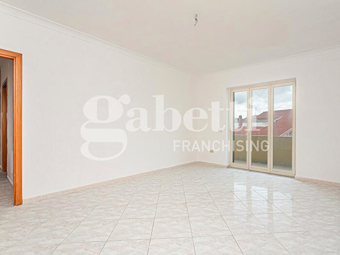 Appartamento trilocale in vendita in Via Corree di Sotto, Marano Di Napoli