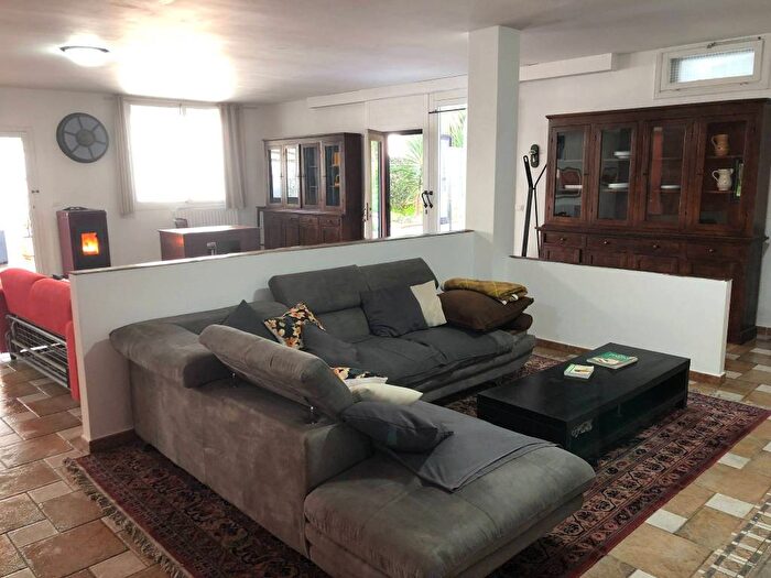 Appartamento con 5 locali in affitto in Via Maestri del Lavoro dItalia, Betlemme Aeroporto, Brindisi