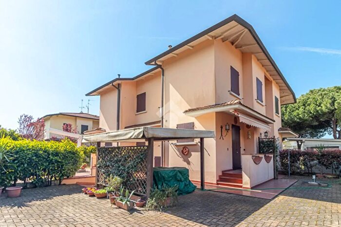 Appartamento quadrilocale in vendita in Via Giovanni Marignolli, Ravenna