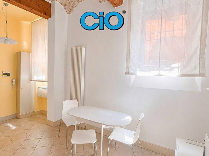 Appartamento bilocale in affitto in Santo Stefano, Bologna