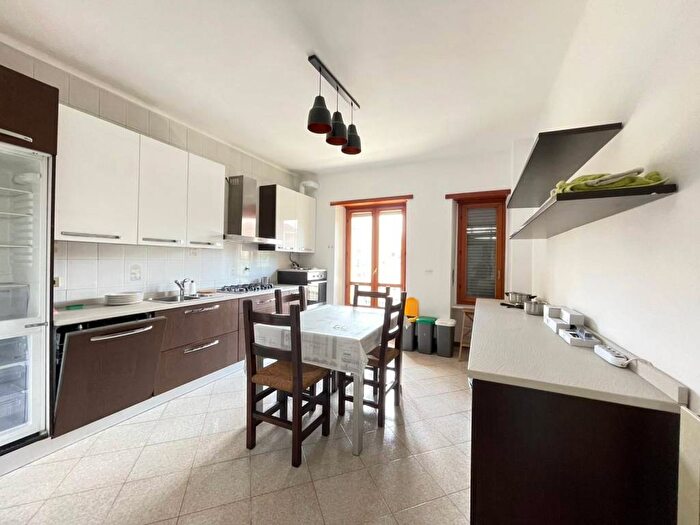 Appartamento trilocale in affitto in Via Montevideo, Lingotto, Torino