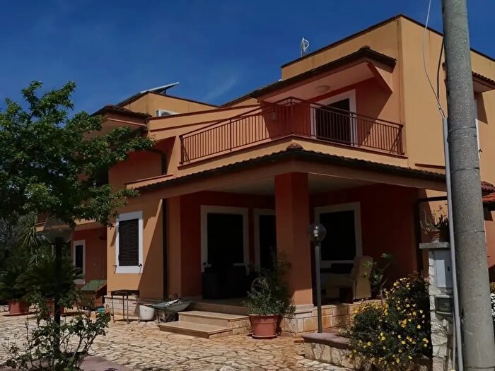 Casa con 5 locali in vendita in Contrada Ulmo, Ceglie Messapica
