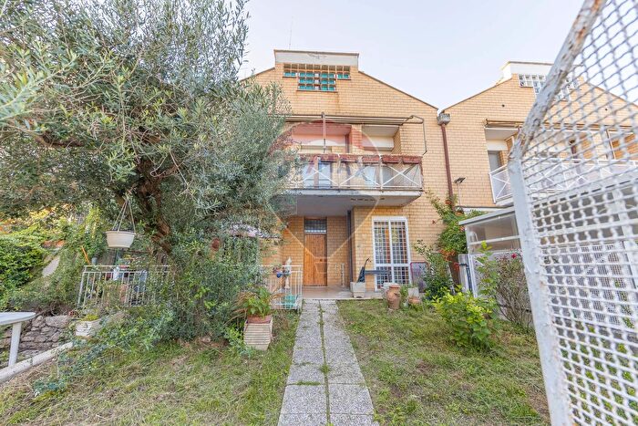 Casa con 5 locali in vendita in Via Palmiro Togliatti, Fiano Romano