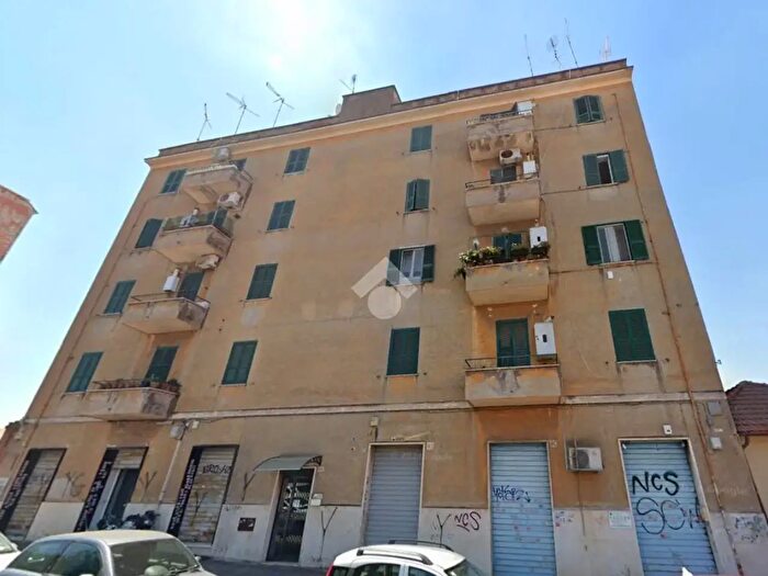 Appartamento bilocale in vendita in Via Galla Placidia, Roma