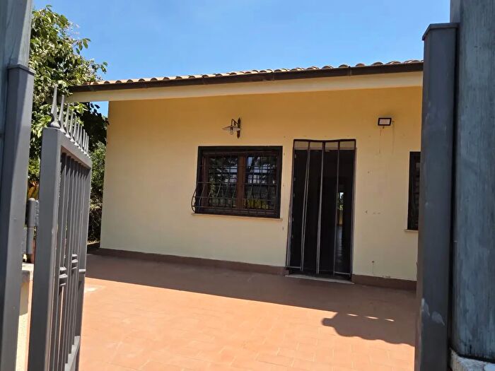 Casa con 6 locali in vendita in Via Flaminia, Morlupo