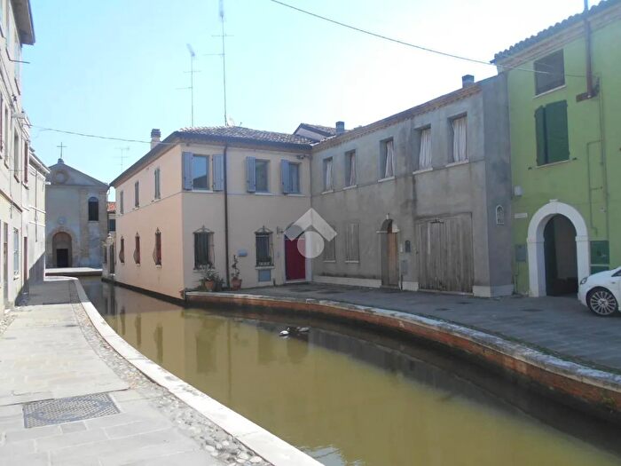 Casa con 6 locali in vendita in Via del Rosario, Comacchio