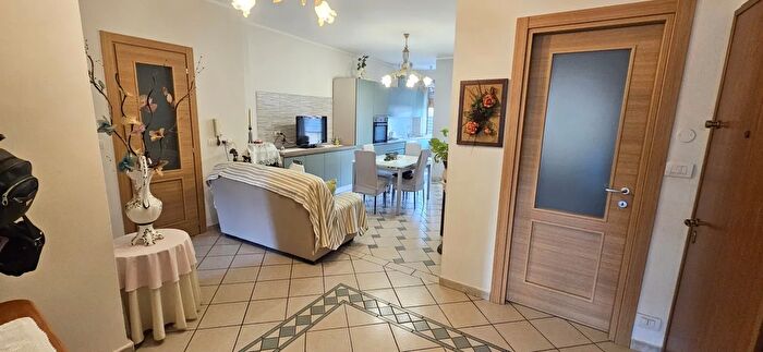 Appartamento trilocale in vendita in Via Baraggino, Chivasso