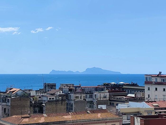 Casa quadrilocale in affitto in Cupa Caiafa, Mergellina Piedigrotta, Napoli