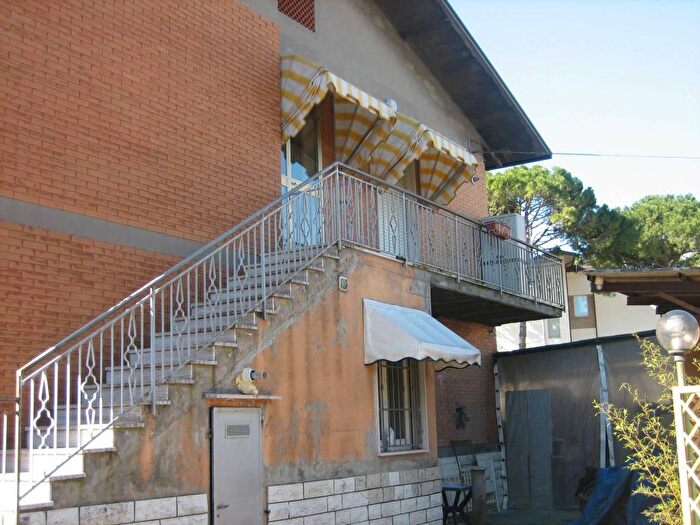 Appartamento trilocale in affitto in Viale Teodorico Ricci, Centro, Cervia