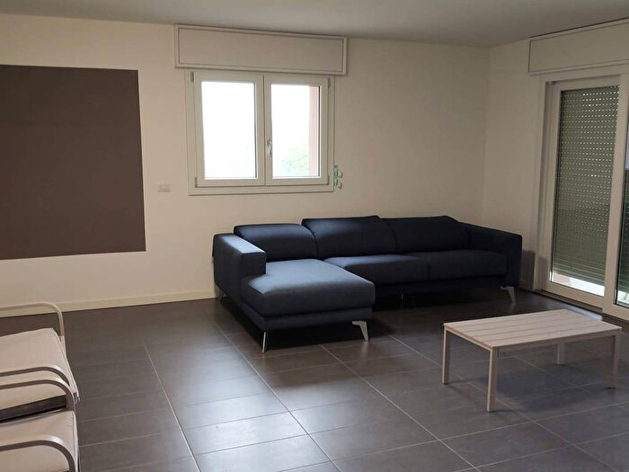 Casa quadrilocale in affitto in Martignacco