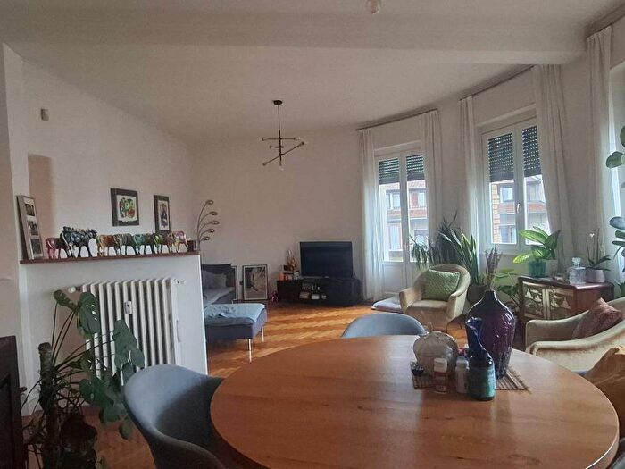 Appartamento con 5 locali in affitto in Via Cuneo, Vercelli Wagner, Milano