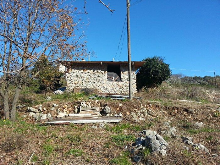 Casa trilocale in vendita in Via del Colle, Gaeta