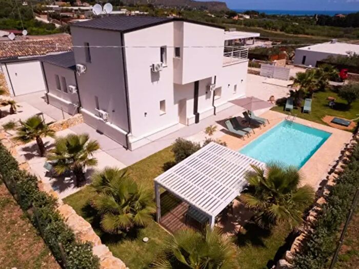 Casa con 5 locali in vendita in Contrada Fraginesi, Castellammare Del Golfo