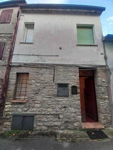 Casa quadrilocale in vendita in Piazza Capelli, Novafeltria