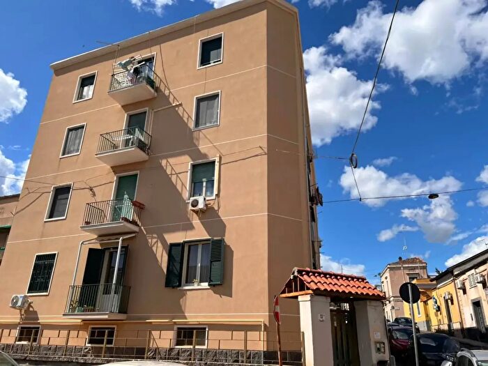 Appartamento quadrilocale in vendita in Via Faraci, Catania