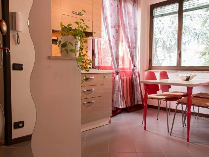 Appartamento monolocale in affitto in Via Porretta, Milano