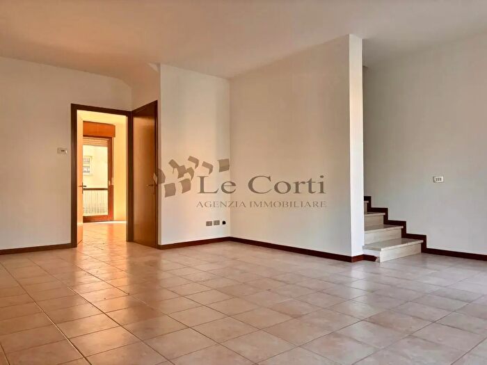 Casa con 5 locali in vendita in Lonigo