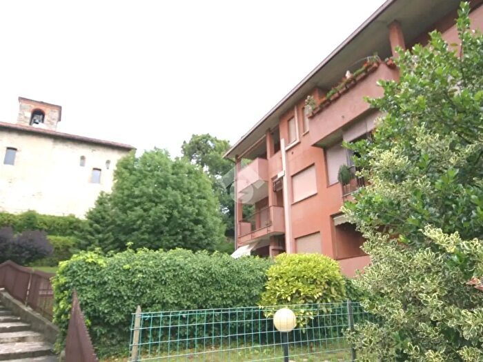 Appartamento bilocale in vendita in Via Giuseppe Garibaldi, Barzano'
