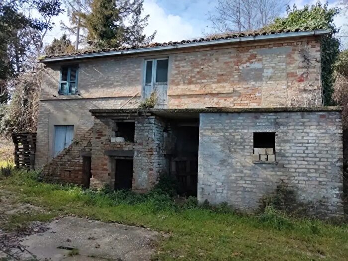 Casa con 6 locali in vendita in Contrada Paganelli, Petritoli