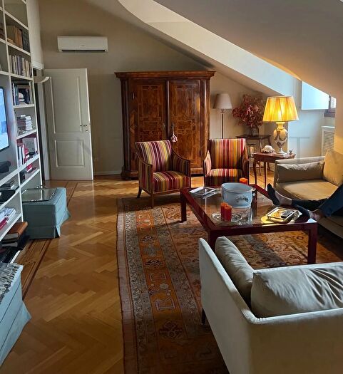 Appartamento quadrilocale in affitto in Via Lodovico Ariosto, Milano