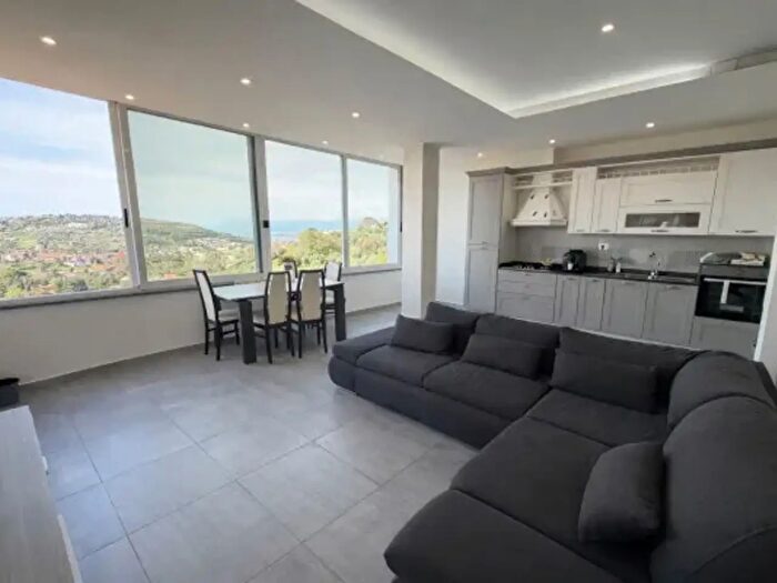 Appartamento trilocale in vendita in Contrada La Vecchia, Agropoli