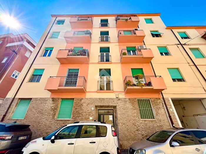 Appartamento quadrilocale in vendita in Via Giovanni Guarducci, Livorno