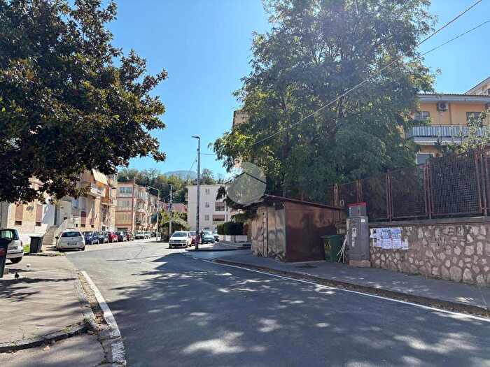 Appartamento quadrilocale in vendita in Via Quinto Orazio Flacco, Castellammare Di Stabia