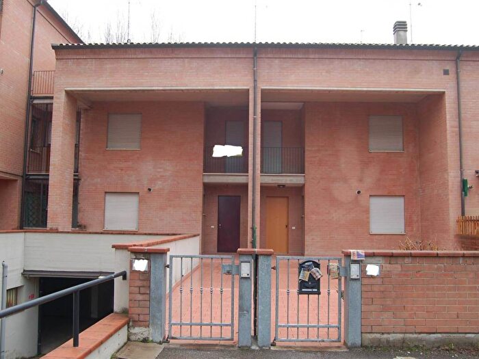Casa con 6 locali in affitto in VIA PROVINCIALE OVEST, Bazzano, Valsamoggia