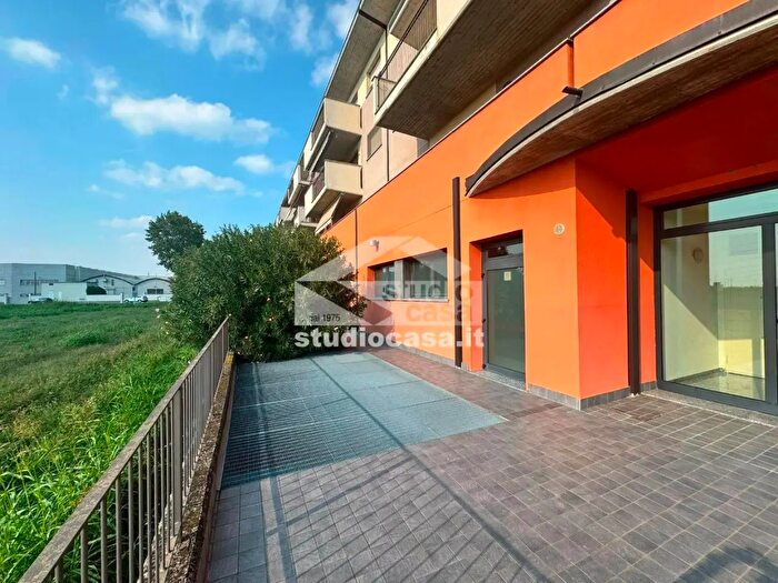 Appartamento bilocale in vendita in Via Milano, Treviglio