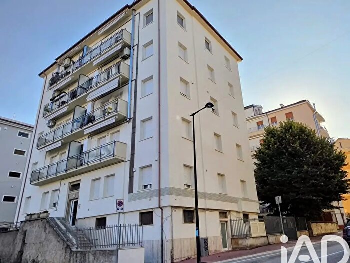 Appartamento quadrilocale in vendita in Via Erasmo Mari, Ascoli Piceno