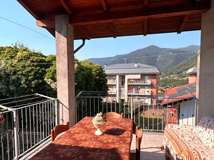Casa con 8 locali in vendita in Via Primo Laurenti, Villar Perosa