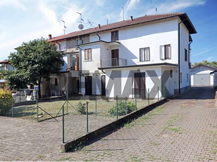 Case in Vendita e in Affitto - 3