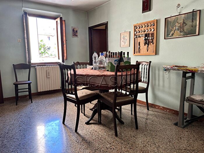 Casa con 6 locali in vendita in Sansepolcro