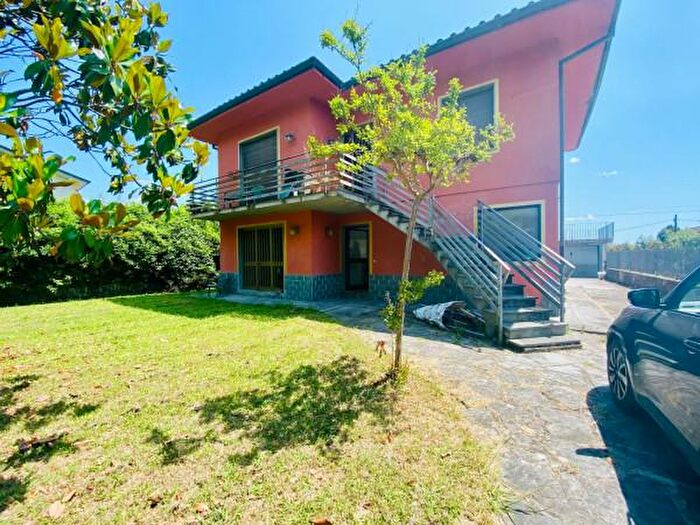 Casa con 6 locali in vendita in Via del Fanuccio, Lucca