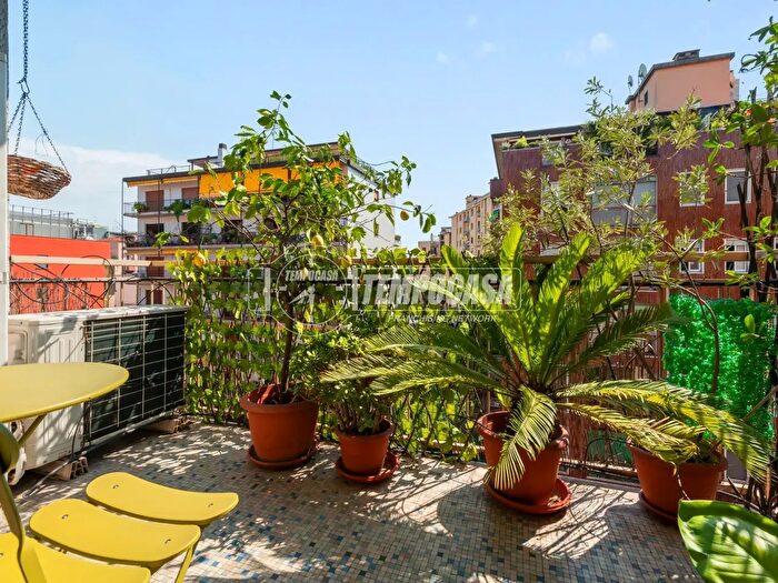 Appartamento bilocale in vendita in Via Ajaccio, Milano